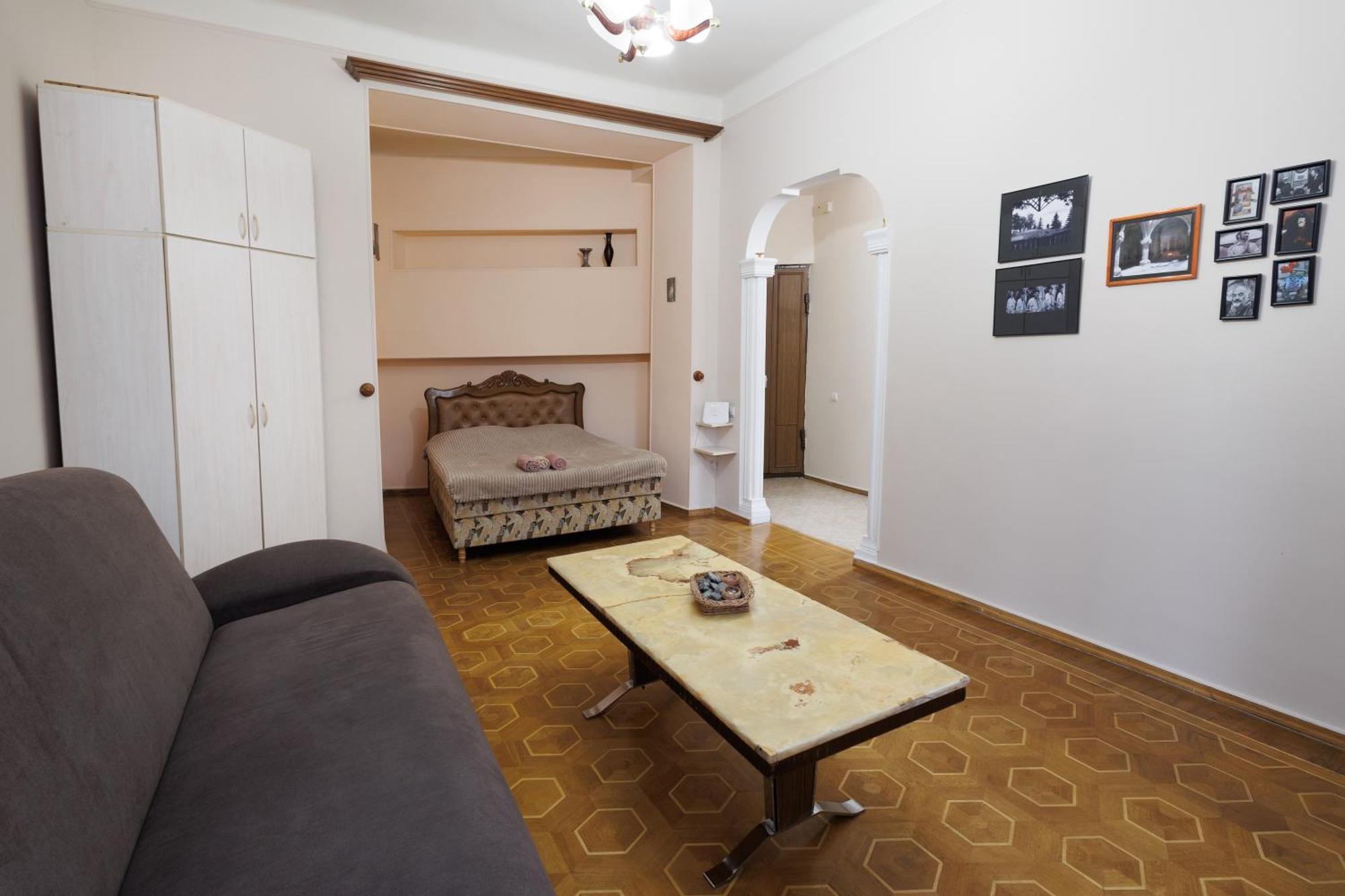 Apartments On Paronyan 15 Erévan Extérieur photo