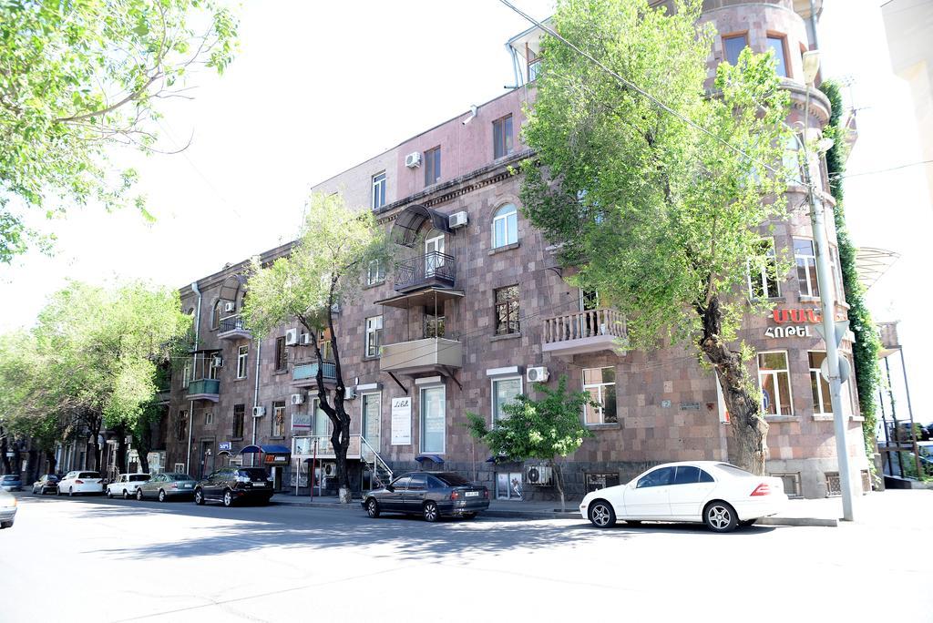 Apartments On Paronyan 15 Erévan Extérieur photo